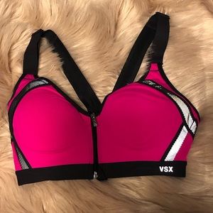 Victoria’s Secret Incredible VSX sport bra 32C